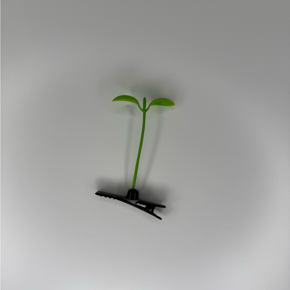 Green Leaf Clip